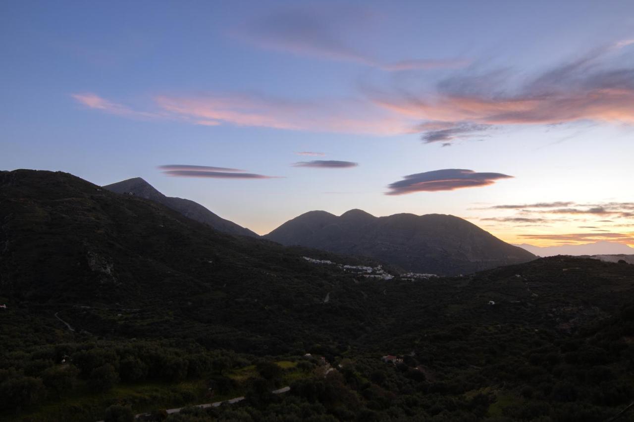 The Mountain House - Authentic Cretan Hideaway - Breathtaking And Nature Views Tourloti Екстер'єр фото